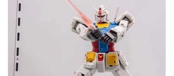 新品：G.F.F.M.C.高达RX-78-2(库库鲁斯·多安的岛版)/多安专用扎古 基地实物展图