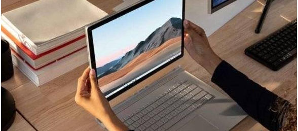 Apple 为具有 macOS 的类似 Surface Book 的 iPad 申请了专利