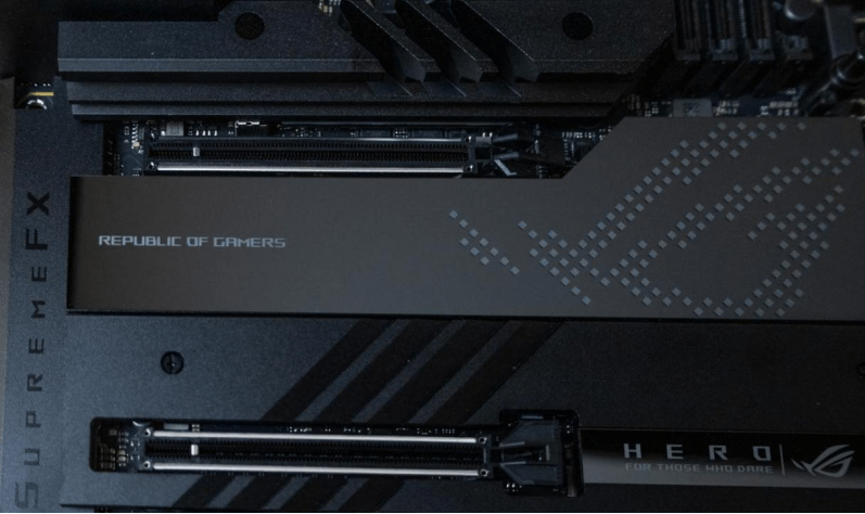 激发潜能！ROG CROSSHAIR X670E HERO评测s7.png